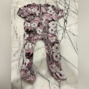 9-12 posh peanut zipper sleeper